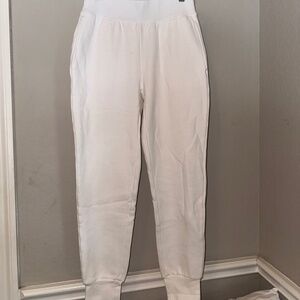 Aritzia TNA Fleece Sweatpants in White  XS